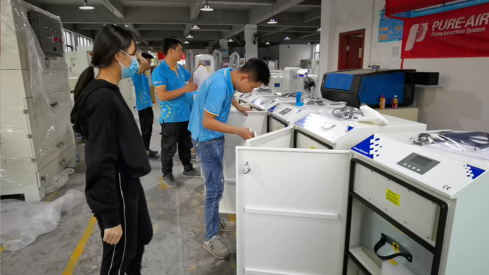 拋光車間除塵器，執信環保為工業加工提供除塵設備。