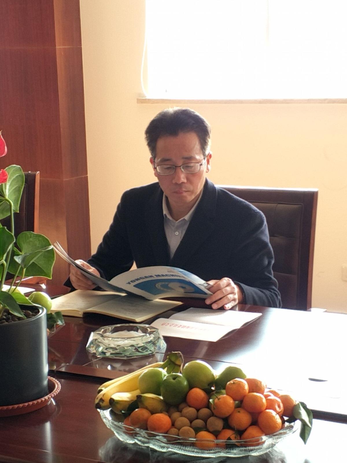 林建敏副市長聽取李正良總經理匯報.jpg